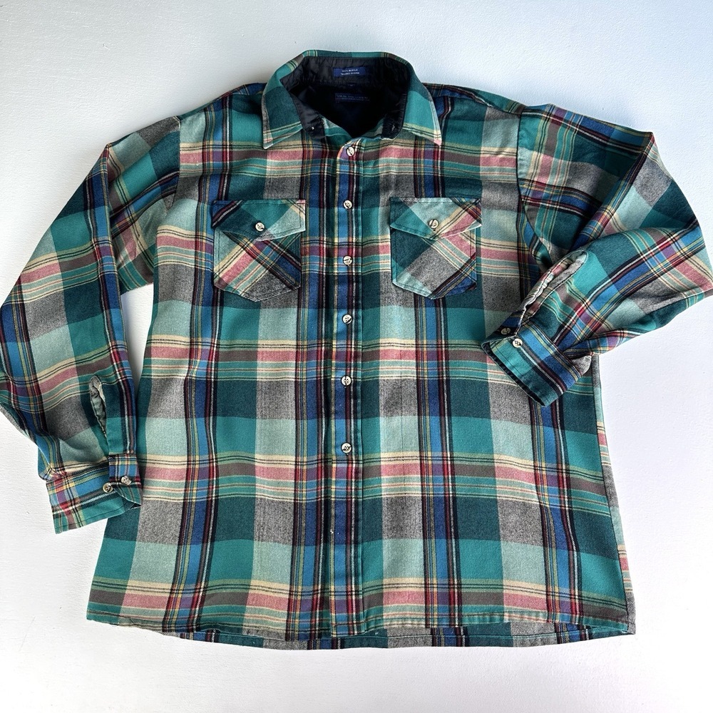 Van Heusen Men's Gree/Red Plaid  Shirt Size‎ L cotton Long Sleeve Vintage